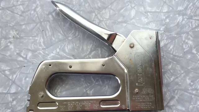 are staple gun staples universal