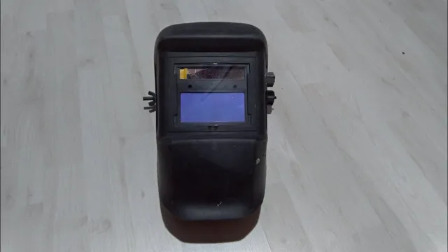 how to change welding helmet battery