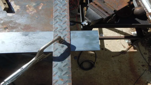 how to cut a straight line with an angle grinder