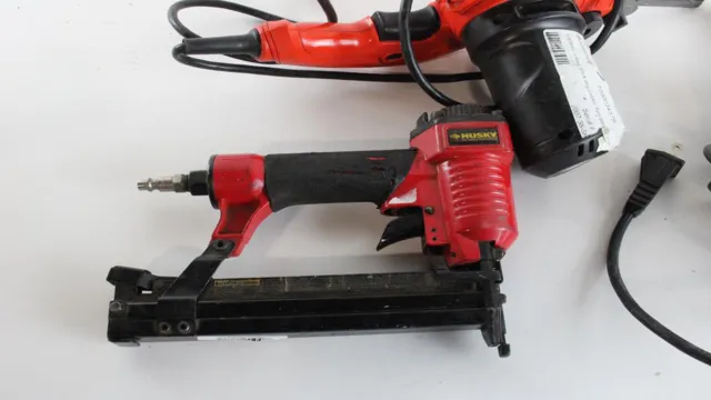 how to load husky 3 in 1 staple gun