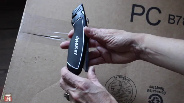 how to open a husky utility knife