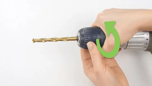 how to put a bit in a hammer drill