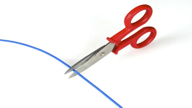how to strip thin wire without wire cutters